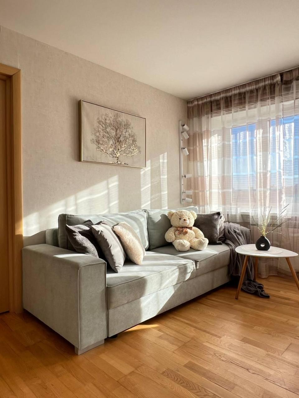 New Apartment With A View In The Town Center Narva Exterior foto